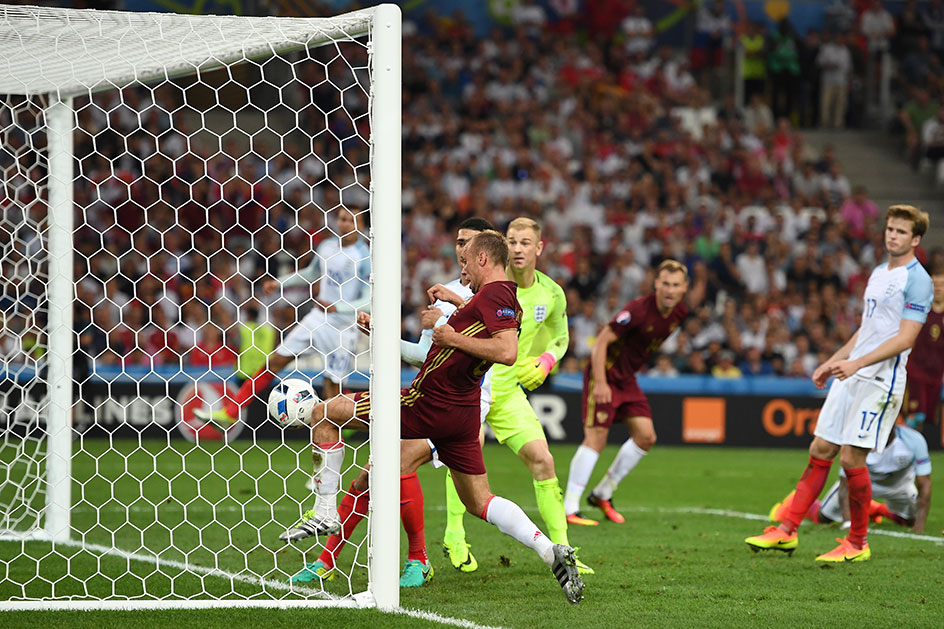 Russia equalise against England at Euro 2016