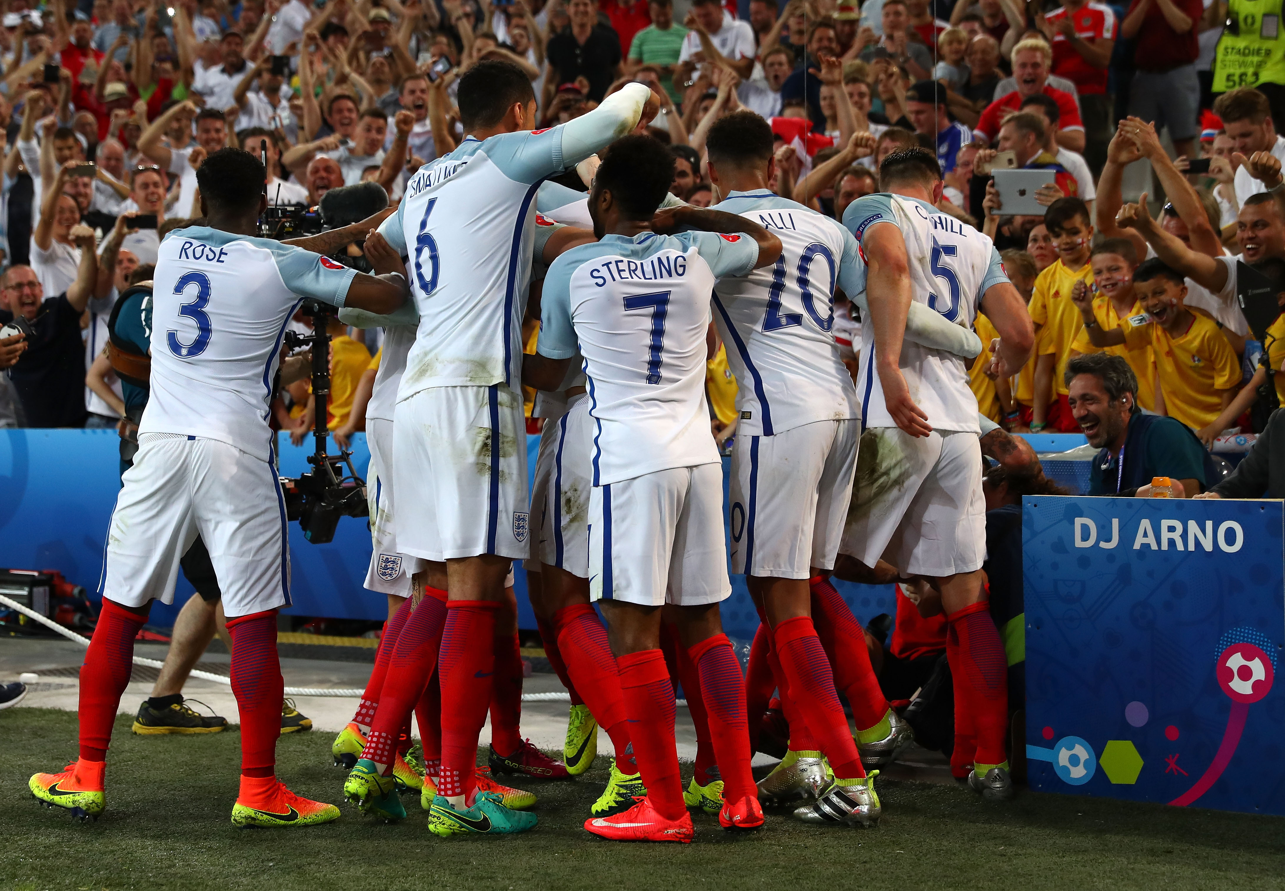MARSEILLE, FRANCE - JUNE 11: England players celebrate their first goal during the UEFA EURO 2016 Group B match between England and Russia at Stade Velodrome on June 11, 2016 in Marseille, France.  (Photo by Lars Baron/Getty Images)